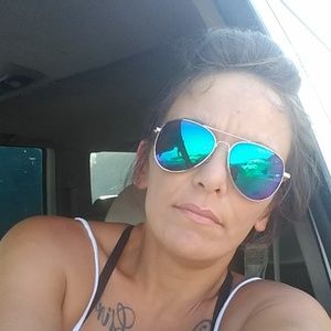 Meet your Posher, Candice